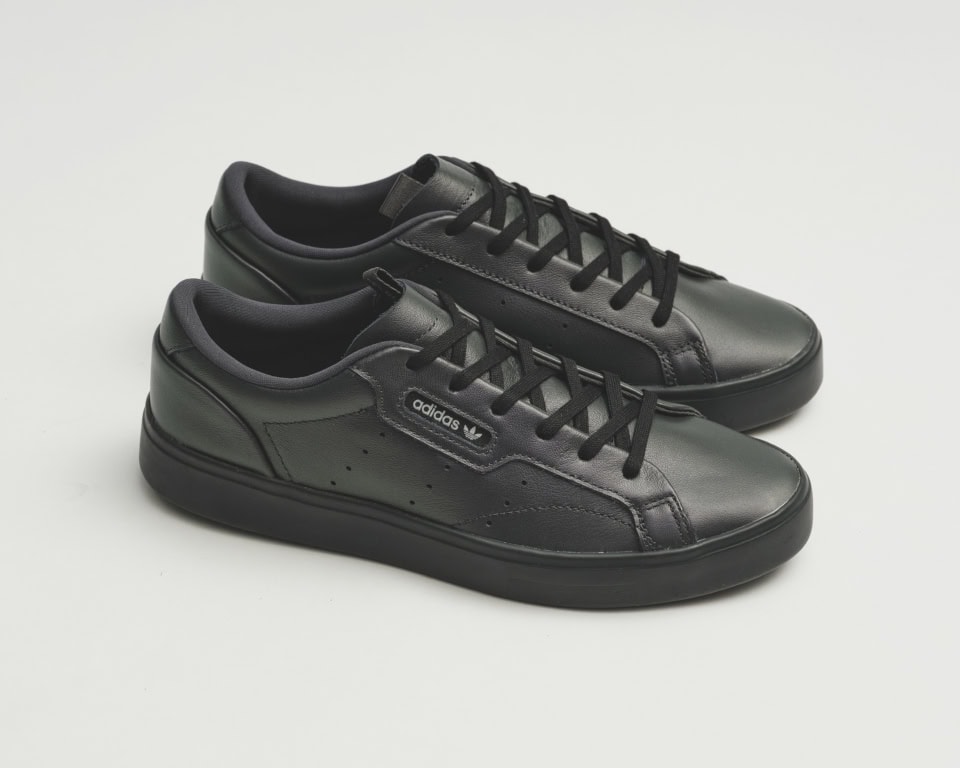 【ABCマートで見つけた】シューレースがリボンに!旬のバレエコアをアピールできる【adidas Originals】の「SLEEK」は大人に激推し!