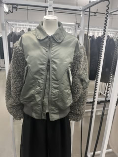 【HYKE】らしいカーキもやっぱりイイですね！ FAUX SHEARLING TYPE CWU-45/P JACKET￥94,600（HYKE）
