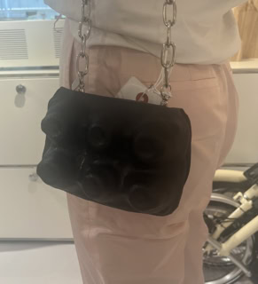 裏面はかなりリアルにたまごパックが再現されています
