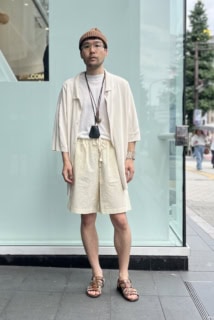 ワントーンコーデが素敵。ルームウェアのハーフパンツとは思えないほど洒落ています！