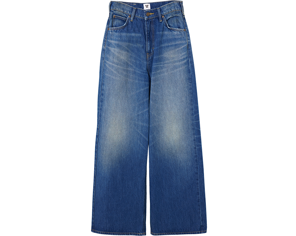 Lee®の100周年を記念したアニバーサリーコレクションのライダースワイドデニム。¥19,800（リー／エドウィン・カスタマーサービス）