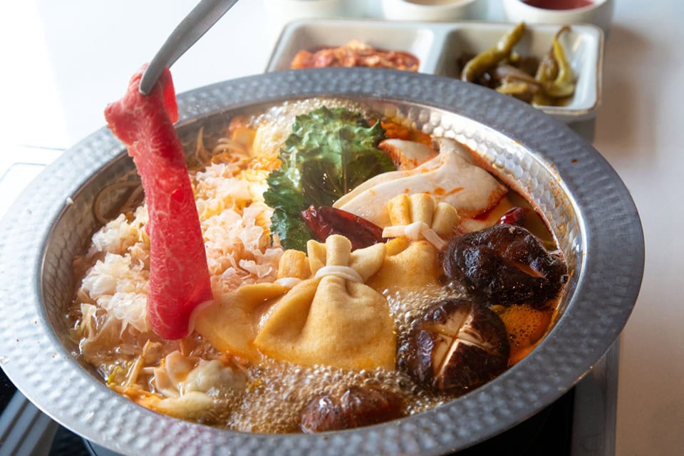 韓牛肩ロースは「お肉食べてる」って実感が押し寄せる味でした。