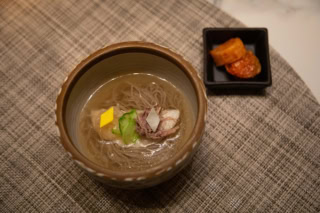 シメはセラセそば冷麺。肉のだしがしっかり感じられます。