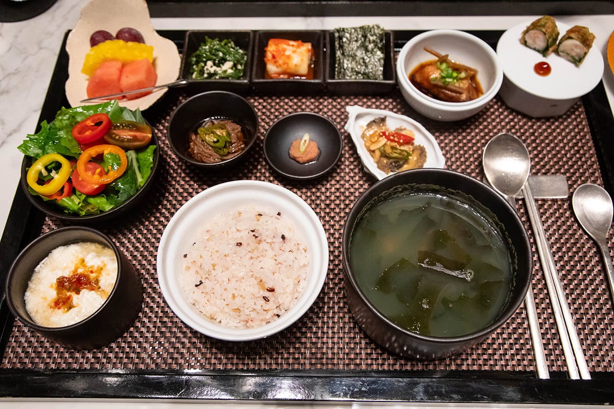 3日目　8：00■朝ごはんは【SERASÈ】で不思議な御膳を