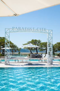 2日目 11：30■ 昼間はちょっとだけ【OUTDOOR POOL】へIN。