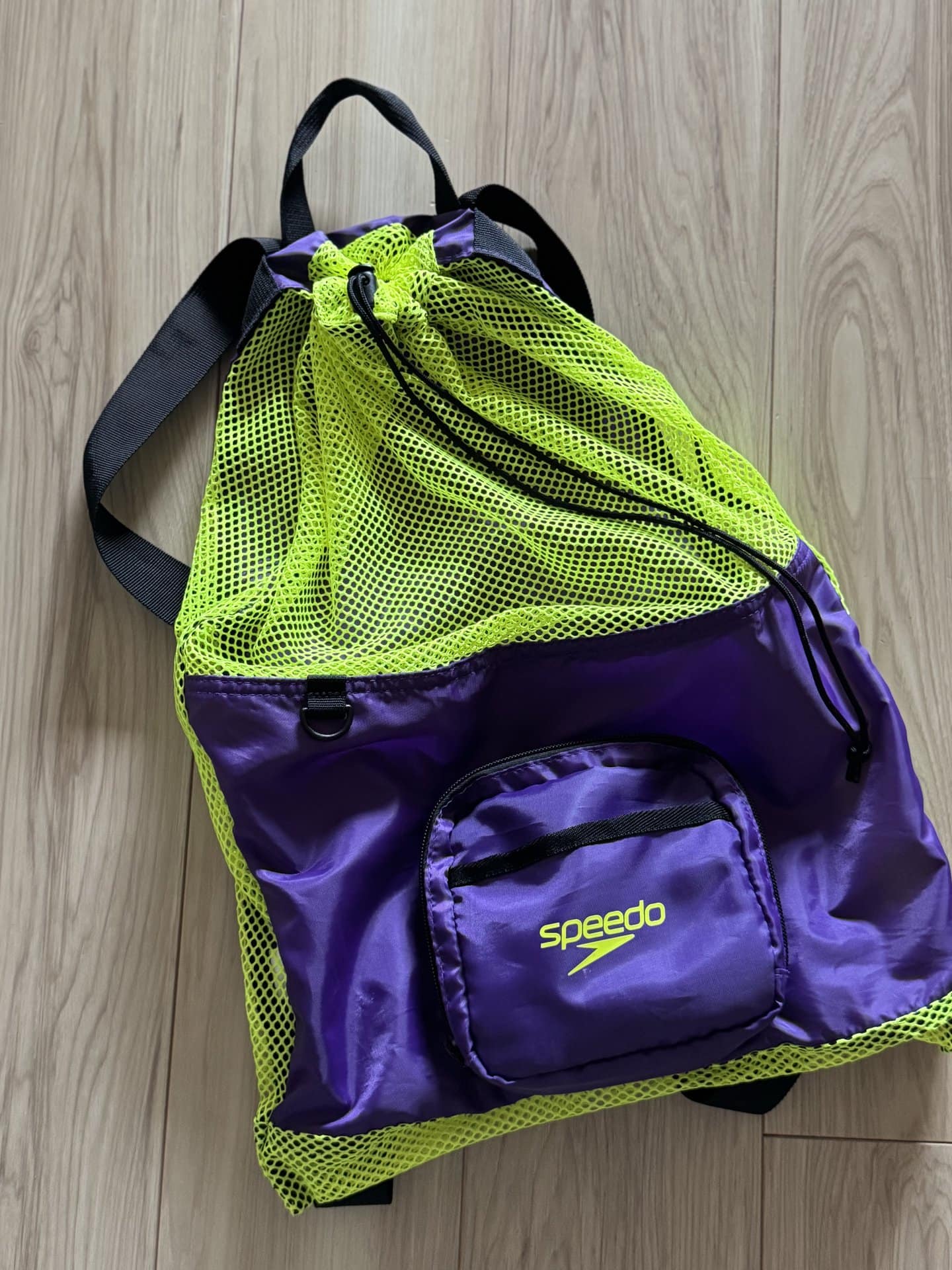 Speedo ポケッタブルメッシュバッグは約￥5,000で購入