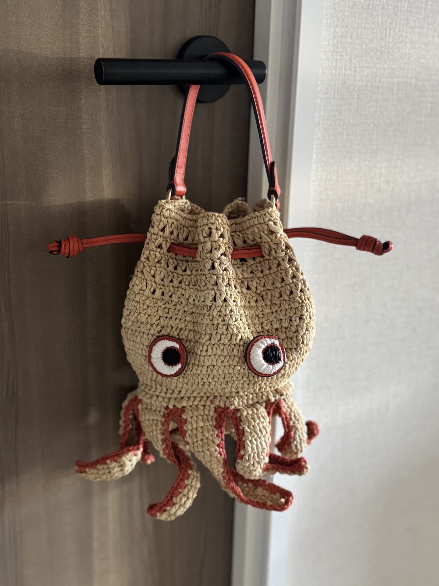 ANYA HINDMARCHのOctopus クロスボディは￥110,000で購入
