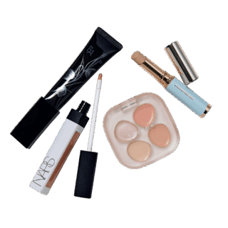 右から：ブライトアップ ファンデーション SPF33･PA+++ B1 ¥3,850（カバーマーク）、 ペタル フロート フローレス タッチ 01 1.7g￥4,180（トーン）、NARS ラディアントクリーミーカラーコレクター 00251 LIGHT 6mL ￥4,510（NARS JAPAN ）、B.A 3D コンシーラー 01 ブライトアップベージュ 12g ￥6,930（ポーラ）