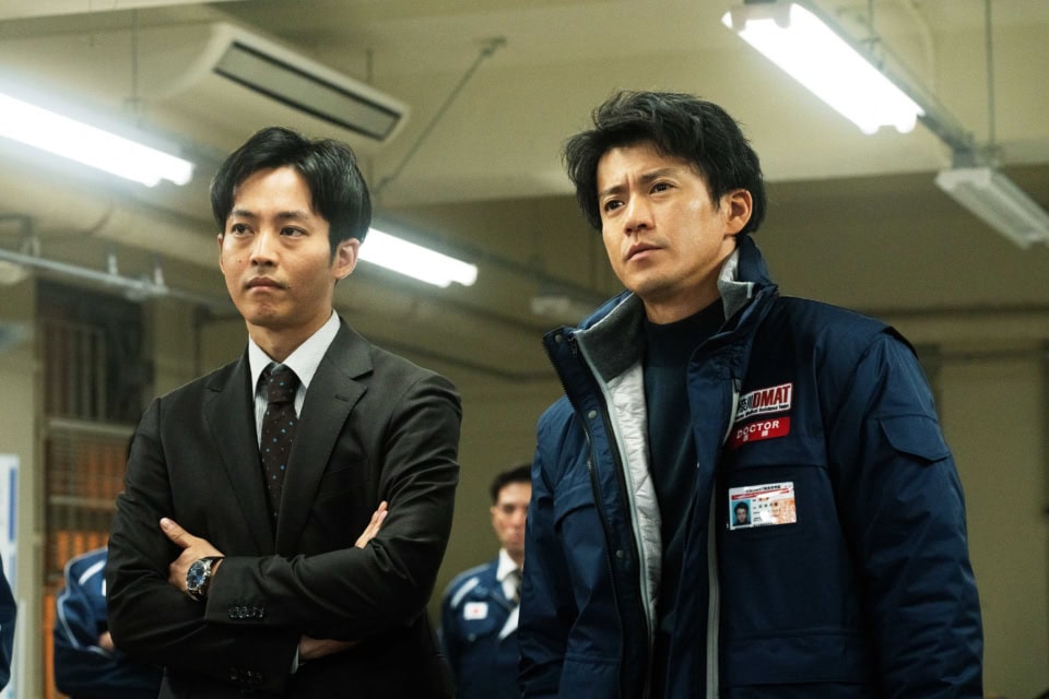 内部の再現度がすごいらしい。小栗旬主演映画『フロントライン』で「情報の精査」の大切さを再確認しよう