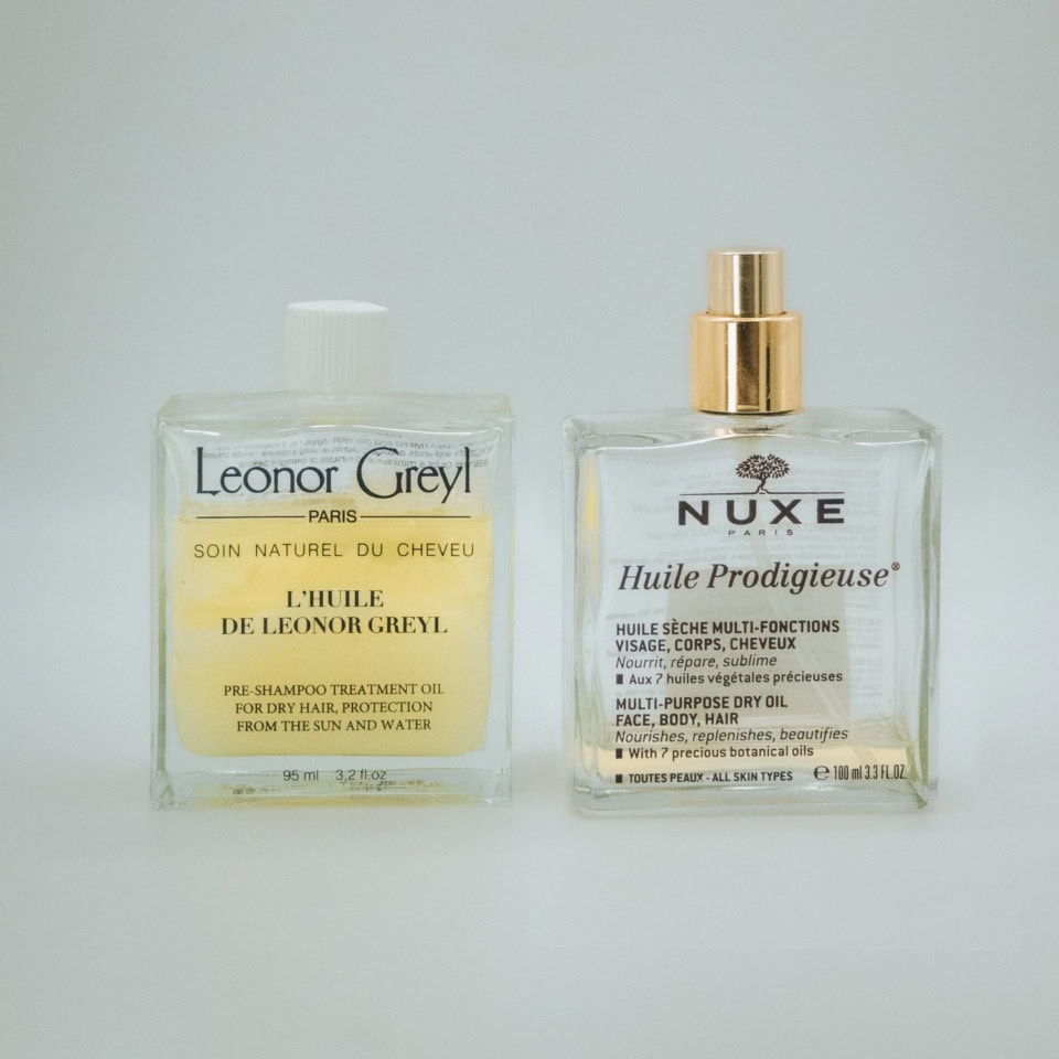 ［右］NUXE プロディジューオイル 100mL ￥5,940、［左］Leonor Greyl ユイル レオノール グレユ 95mL ￥5,720