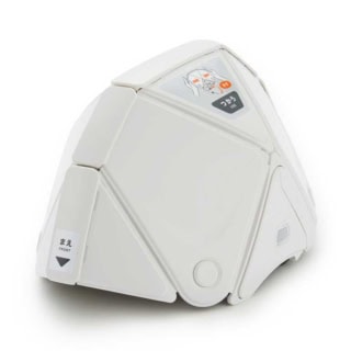 知ってました？ 無印良品に折りたためるヘルメットがあるんですって。防災アイテムもあるんだ！