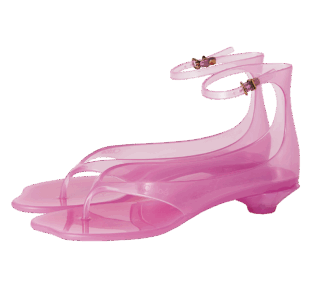 サンダル¥84,700（クロエ／クロエ カスタマーリレーションズ）