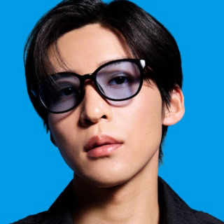 Snow Manの目黒蓮さんがメガネブランド「Zoff(ゾフ)」のグローバルブランドアンバサダーに就任。