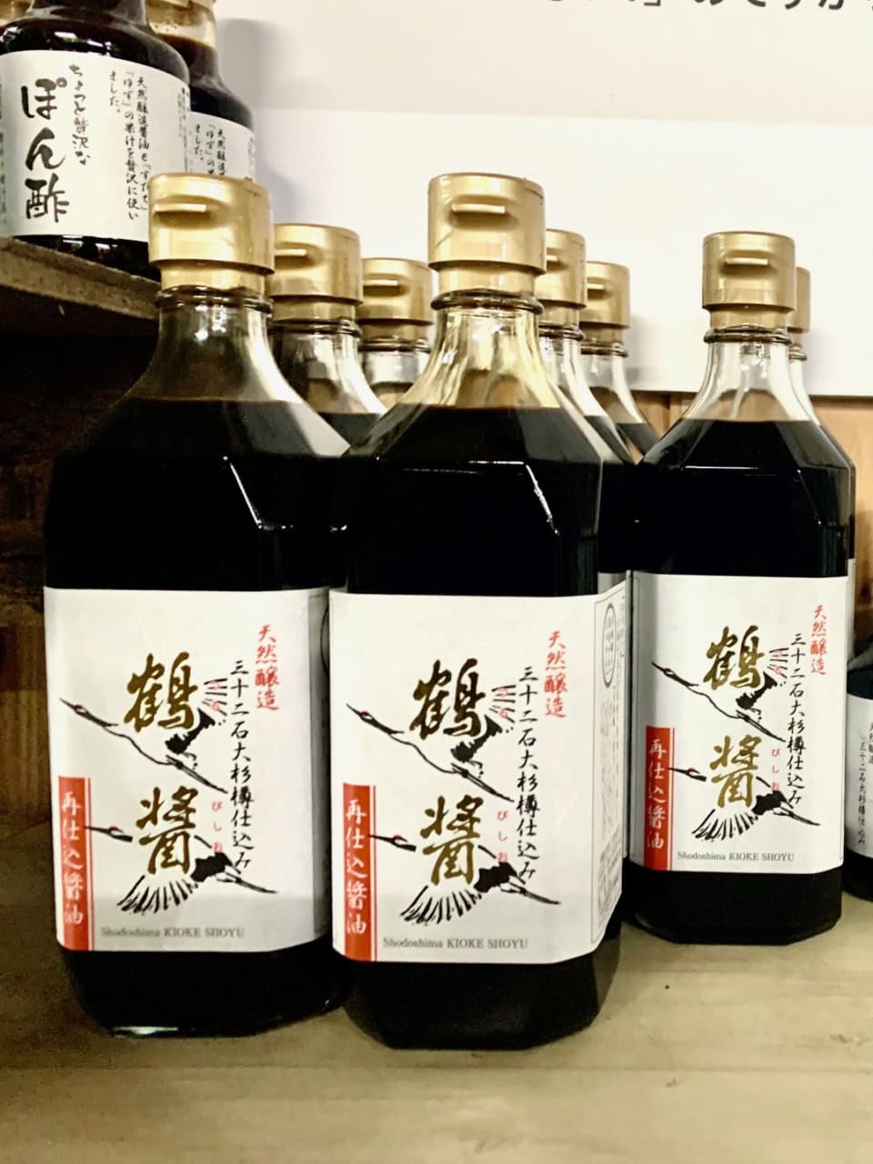 「ヤマロク醤油」を代表するアイコニックな醤油｢鶴醤（つるびしお）｣。