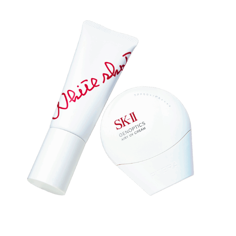 右から：ジェノプティクス エアリー UVクリームSPF50+･PA++++ 30g ￥9,900〈編集部調べ〉（SK-II ）、ホワイトショット セラムUV SPF50+･PA++++ 45g [医薬部外品] ￥7,150（ポーラ）