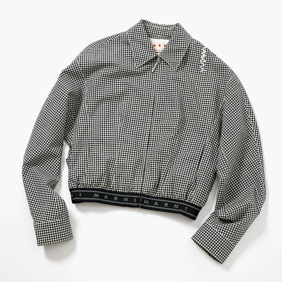 今季のコレクションで見つけて、居ても立っても居られないくらい欲しくなったMARNIのギンガムジャケット。同柄のパンツは、メンズのシルエットが素敵で購入。10年先も絶対に着る！