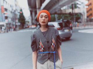 ORTEGA'Sのベスト、Brandy♡MelvilleのTシャツ、LENOのパンツ、Santa Monicaのベルト、Le Bonnetのニット帽／全て本人私物