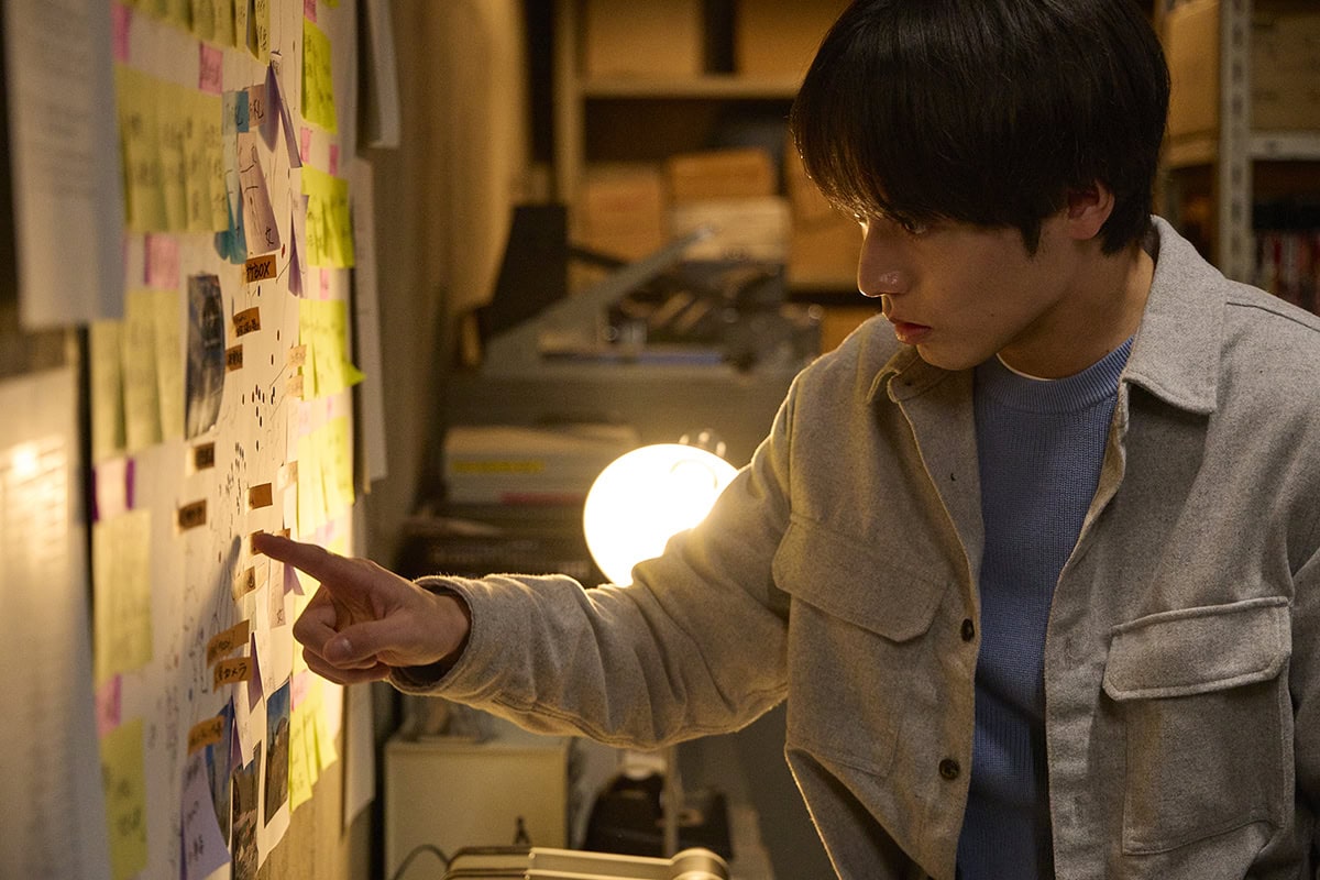 映画『近畿地方のある場所について』赤楚衛二02　©2025「近畿地方のある場所について」製作委員会