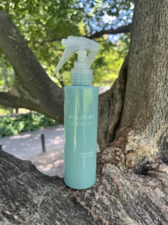 「服の上から使うひんやりミスト」150ml￥990（無印良品）