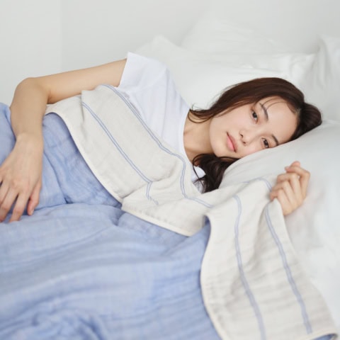 寝苦しい熱帯夜も対策して快眠！西川のガーゼ寝具ほか40代ママが愛用＆推薦する酷暑の名品3選