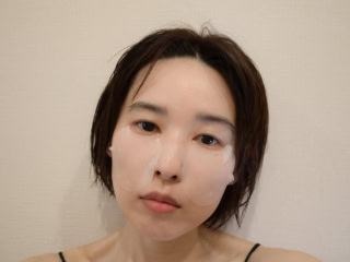 非メントールなところがポイントで、カナダの氷河水由来のエッセンスが肌温度を下げる秘密なんだそうです