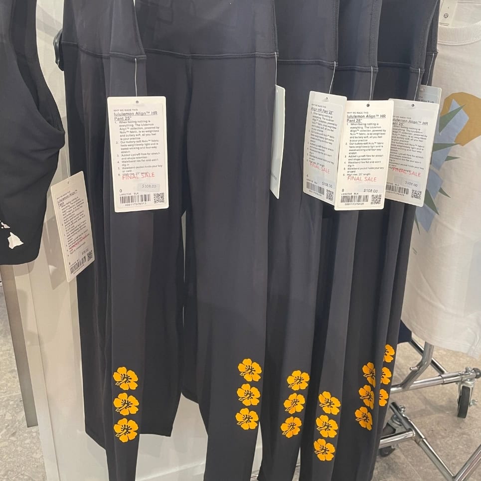 着心地のよさに定評のあるレギンス。日本人向けサイズは少なかった、オープン前に並んだら買えそうです