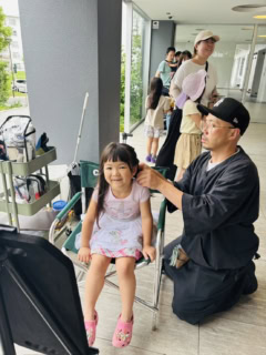 編み込みもプロのヘアメイクさんの手にかかると、ぐんとおしゃれ度がアップしますよね。