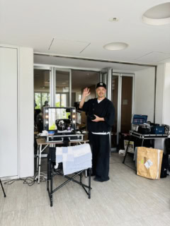 今回のゲスト、小さな美容室主催の北一騎さんです。北さんの本業はヘアメイク、最近ではタレントさんをメイクされることが多いそう。
