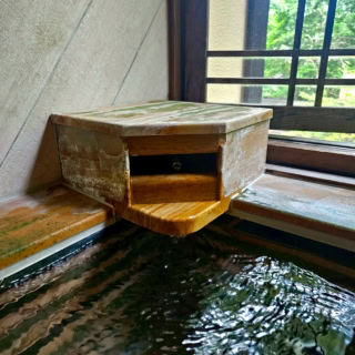 朝起きたらすぐまたお風呂。そんなに浸かってどうするんだってくらい入りましょう。温泉最高。