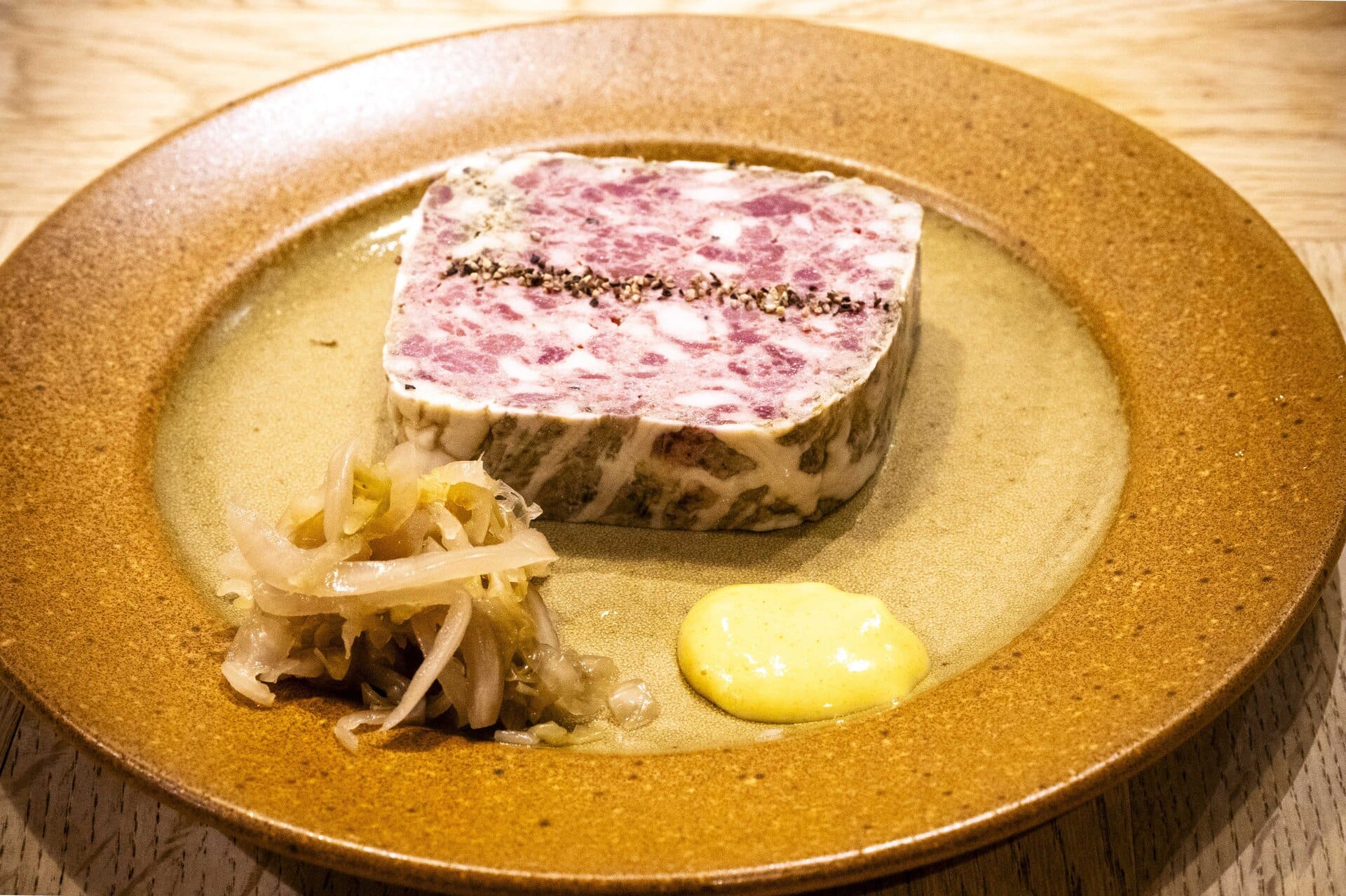 猪のパテ。あれば必食ですぞ！