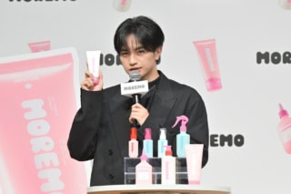 1番のお気に入り「プロテインバームB」について話す中島さん。