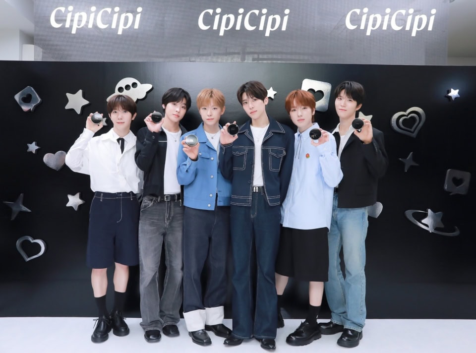 【NCT WISH】シピシピのアンバサダーに就任「フィットスキンクッション Rはステージでも使う!」