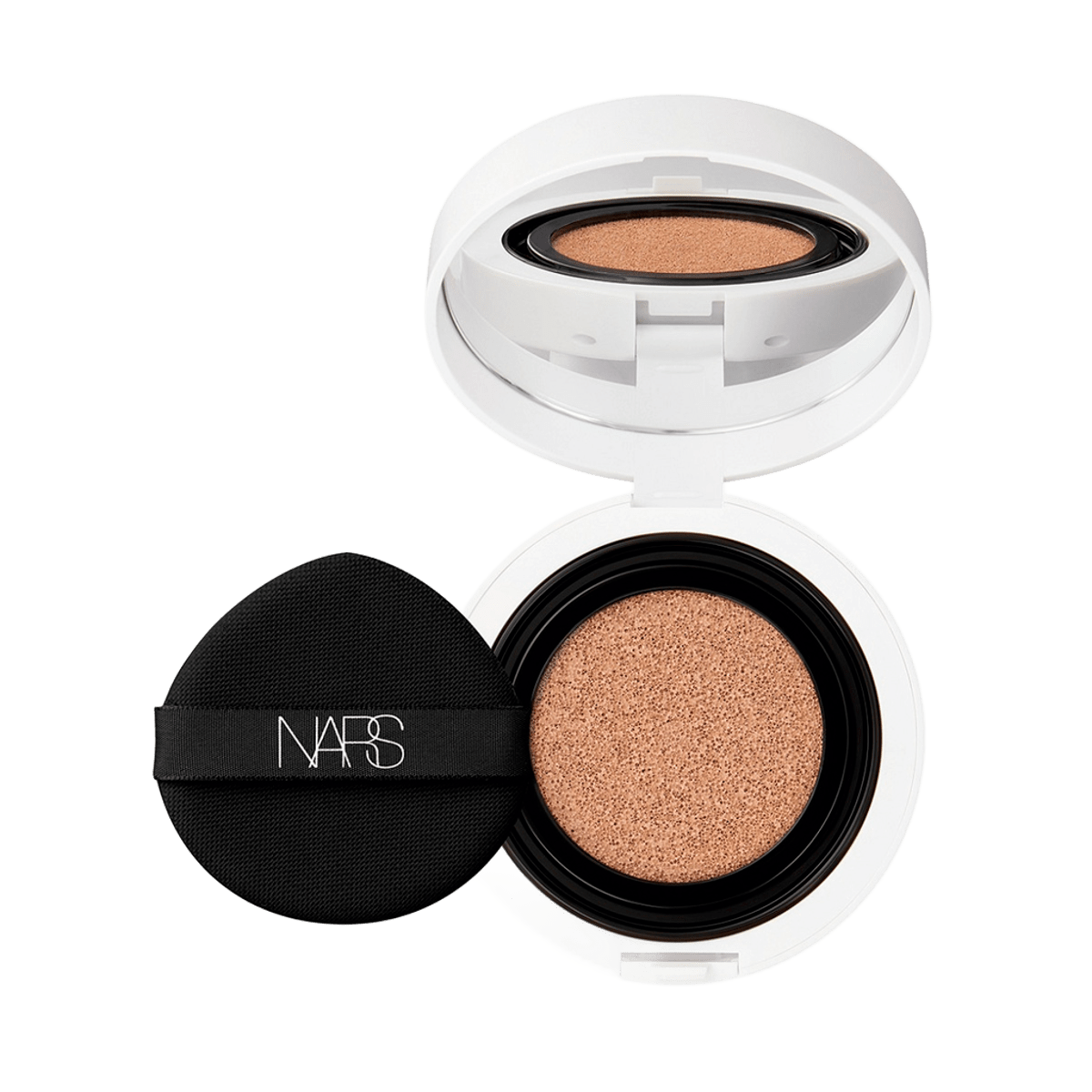 ナーズ ライトリフレクティング セラムクッションファンデーション SPF42・PA++ 全8色 ￥8,580〈セット価格〉（NARS JAPAN）