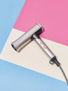 ヘアドライヤー ボヤージュ ￥35,200（KINUJO）