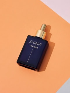 SHINPI 導入美容液 30mL ￥7,500（FRACORA）