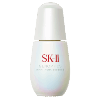 SK-II ジェノプティクス インフィニットオーラ エッセンス 30mL ¥22,000※編集部調べ（SK-II）