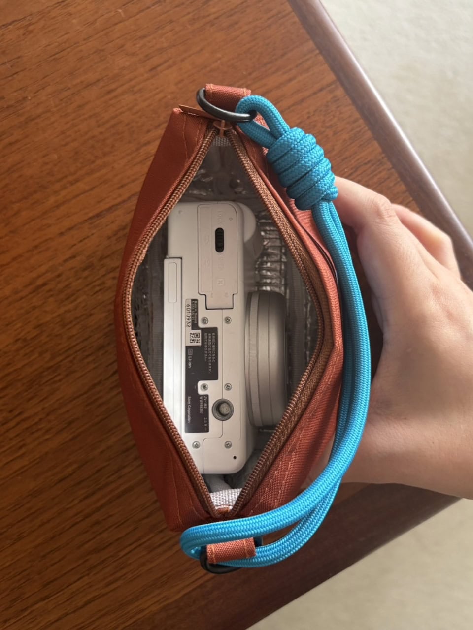 カメラ収納にぴったりサイズ。こんな使い方もあり。