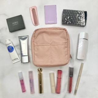 【超優秀♡無印良品の軽量ポーチ】 編集部員がリアルに愛用中の高機能ポーチと厳選コスメを紹介！