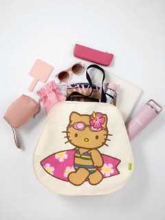 マチが広いので収納力も抜群！