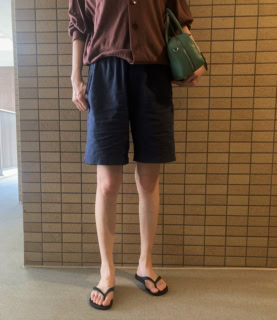 ハーフパンツはユニクロ メンズのストレッチイージーショーツ/シアサッカーで￥1,500程度で購入。その他も筆者私物