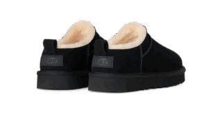 「クラシック マイクロ」ブーツ［ソール約3.8㎝］¥24,200（UGG®／デッカーズジャパン）