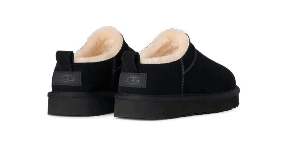 「クラシック マイクロ」ブーツ［ソール約3.8㎝］¥24,200（UGG®／デッカーズジャパン）