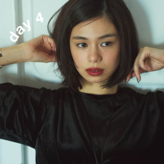 ブラックコーデには赤リップを主役に♡2色使いでじんわりなじませて今っぽく！【旬顔メイク】