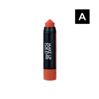 【MAKE UP FOR EVERのマルチスティック】 目元や頰、唇とマルチユースなアイテムは、メイクに幅が生まれるのでミニマルメイクに必携。セミマット質感のコーラルカラーは色づきの程よさも魅力。アーティスト カラークレヨン 126 ¥4,400（メイクアップフォーエバー）