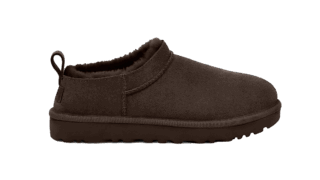 「クラシック マイクロ」ブーツ ダステッド ココア 10月1日発売予定［ソール約3.8㎝］¥24,200（UGG®／デッカーズジャパン）