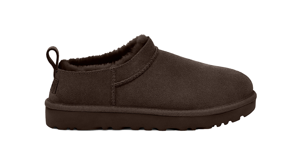 「クラシック マイクロ」ブーツ ダステッド ココア 10月1日発売予定［ソール約3.8㎝］¥24,200（UGG®／デッカーズジャパン）