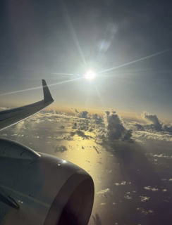 吉川ひなの夏の西表島でキャンプ 帰りの飛行機から長女が撮った写真