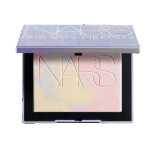 NARS ライトリフレクティング プリズマティックパウダー 限定1色 ￥6,380※2025年10月24日限定発売