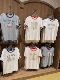 夏はTシャツ！ ヴィンテージライクなデザインが洒落てます。「USAGI」のロゴがジワる。