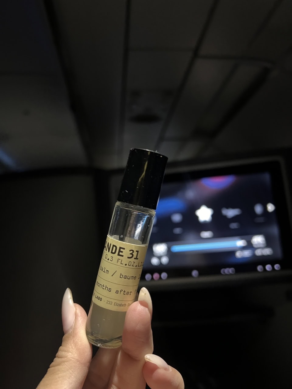 実は、飛行機に乗るのが苦手な私。離陸前の緊張はル ラボの癒やしの香りに助けられてます。